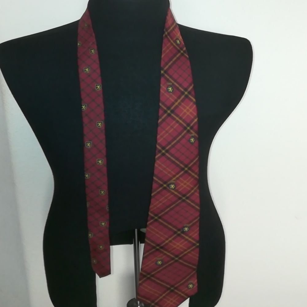 Tommy Hilfiger lion Crest necktie